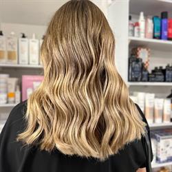 Horario de apertura Peluqueria y Color, León de los Aldama