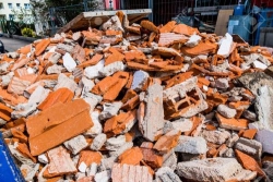 ESCOMBROS ENCOSTALADOS en Naucalpan de Juárez (Centro) - Horario de apertura
