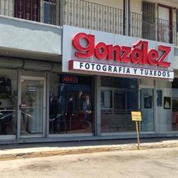Tuxedos González Industrial en Mexicali (Industrial) - Horario de apertura
